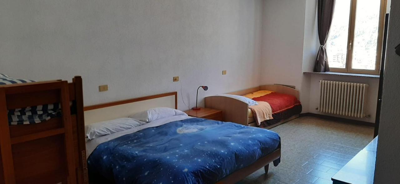 Ostello Al Deserto Chiavenna Buitenkant foto